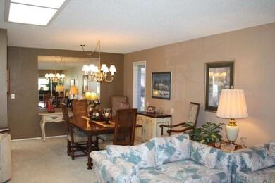 10726 W Hatcher Rd, Sun City, AZ 85351 - photo 6