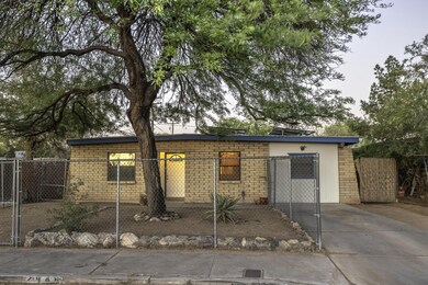 2946 N Euclid Ave (25 of 26)