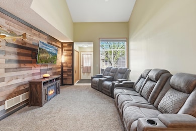 834 Summer Pines Cir, Hudson, WI 54016 - photo 3