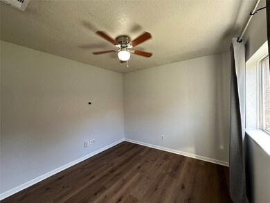 3422 Sandbrook Dr, Houston, TX 77066 - photo 7