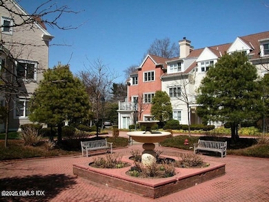 51 Forest Ave unit 19, Old Greenwich, CT 06870 - photo 2