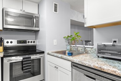 11 Margin St unit 2, Lynn, MA 01905 - photo 6