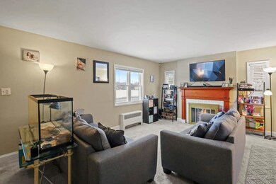 1040 N Jackson St, Waukegan, IL 60085 - photo 4