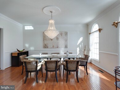 12715 Autumn Crest Dr, Herndon, VA 20171 - photo 5