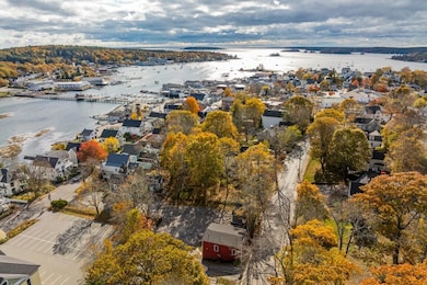 43 Oak St, Boothbay Harbor, ME 04538 - photo 4