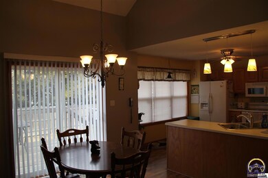 3643 SW Glendale Dr, Topeka, KS 66614 - photo 3