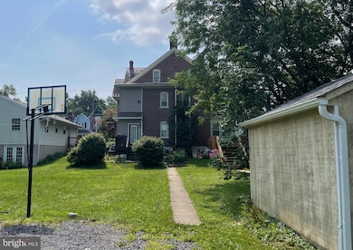 239 E Summit St, Souderton, PA 18964 - photo 2