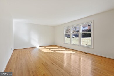 1102 Valewood Rd, Towson, MD 21286 - photo 4