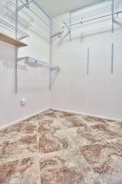 15034 W Cactus Ridge Way, Surprise, AZ 85374 - photo 5