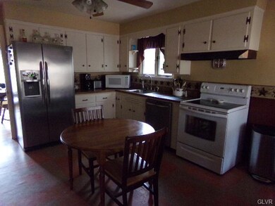 12 Oak Grove Rd, Pine Grove, PA 17963 - photo 6