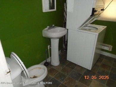 933 N Martin Luther King Junior Blvd, Lansing, MI 48915 - photo 5