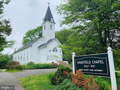 8409 Stone Gate Dr, Annandale, VA 22003 - photo 5