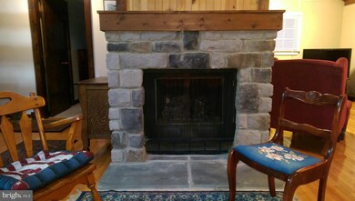 515 Stuart Dr, Basye, VA 22810 - photo 3