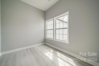 258 Edgewood Dr, Statesville, NC 28625 - photo 6