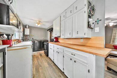 2406 Taylor St, Waller, TX 77484 - photo 7