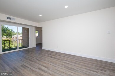 205 K Hampton Ave, Southampton, PA 18966 - photo 3