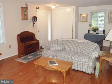 14407 Pebble Hill Ln, North Potomac, MD 20878 - photo 7