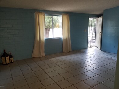 Spacious Family Room