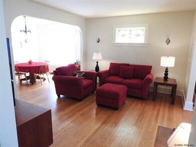 35 Holmes Ct, Albany, NY 12209 - photo 3