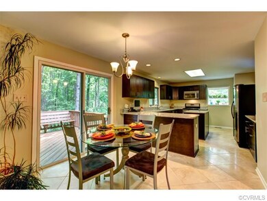 Breakfast nook eat-in area of the kitchen. Sliding