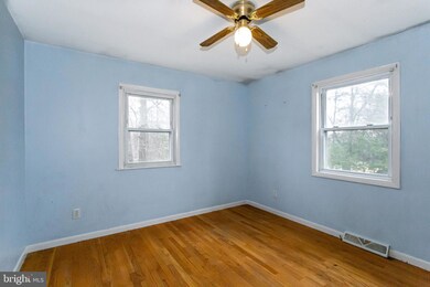 4435 Padgett Rd, White Plains, MD 20695 - photo 7