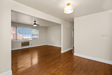 1615 W Touhy Ave unit 2N, Chicago, IL 60626 - photo 5