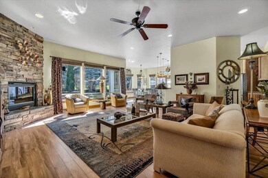 7 Living Room.jpg-SMALL