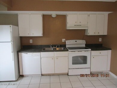 633 Myrtlewood Cir, Jacksonville, NC 28546 - photo 2