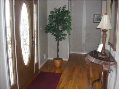 301 Grand Ave, Shepherdsville, KY 40165 - photo 2