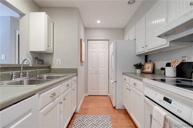 4641 Four Seasons Terrace unit A, Glen Allen, VA 23060 - photo 7