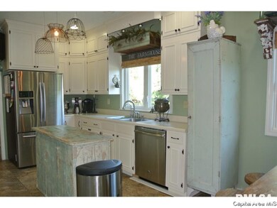 102 Leland Lake Dr, Jacksonville, IL 62650 - photo 7