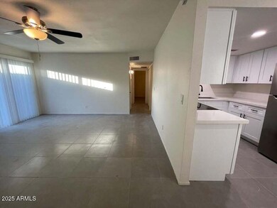 2730 E Belleview St unit 9, Phoenix, AZ 85008 - photo 6