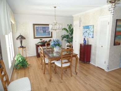 2140 E Middlecoff (3)