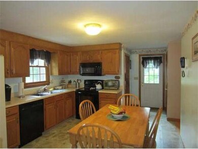 2 Broad St, Wilmington, MA 01887 - photo 4