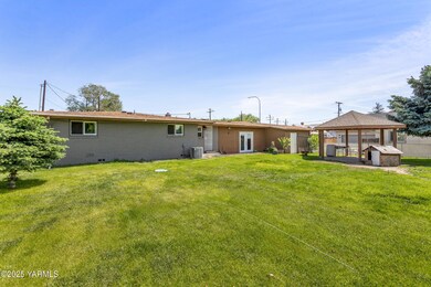 Spacious Backyard