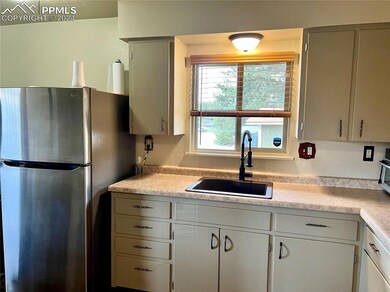 Newer farm sink