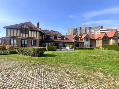 168-15 Powells Cove Blvd, Whitestone, NY 11357 - photo 7