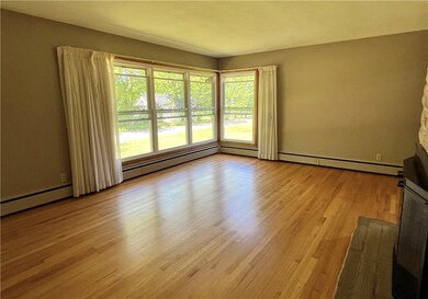 3933 Tonquin St, Erie, PA 16506 - photo 2