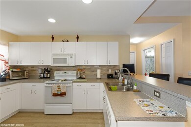 223 Blackstone Dr, Fort Myers, FL 33913 - photo 3