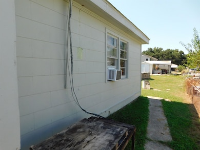 1903 N Bayou Dr, Golden Meadow, LA 70357 - photo 3