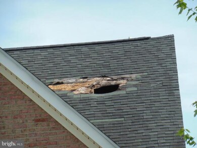 11301 Glen Dale Forest Rd, Glenn Dale, MD 20769 - photo 2