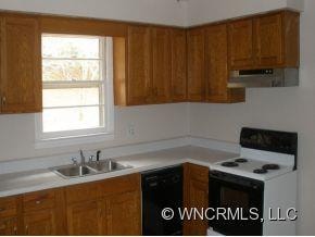 Spacious Kitchen