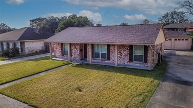 10411 Sagebriar Dr, Houston, TX 77089 - photo 5