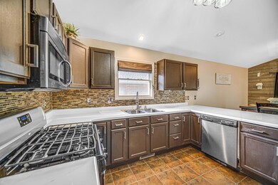 14310 Colfax St, Cedar Lake, IN 46303 - photo 5