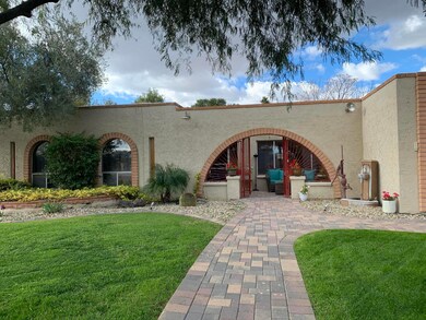 Pavers pathway up to front door