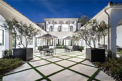 unlisted-address, Naples, FL 34108 - photo 2