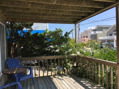 125 6th porch2