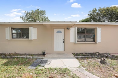 5624 S 37th Ct, Greenacres, FL 33463 - photo 3