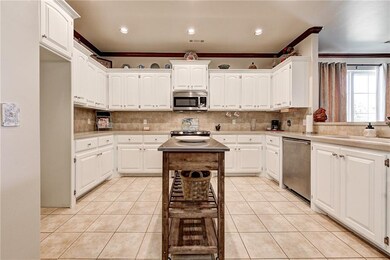 2509 Bradford Ct, Shawnee, OK 74804 - photo 7