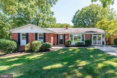 12811 Camellia Dr, Silver Spring, MD 20906 - photo 3